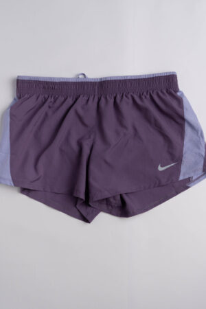 Nike lila női rövidnadrág